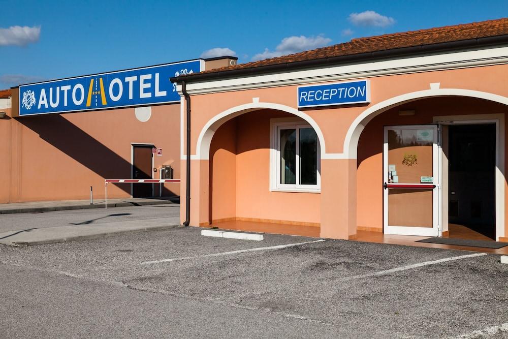 Autohotel Venezia Мирано Екстериор снимка